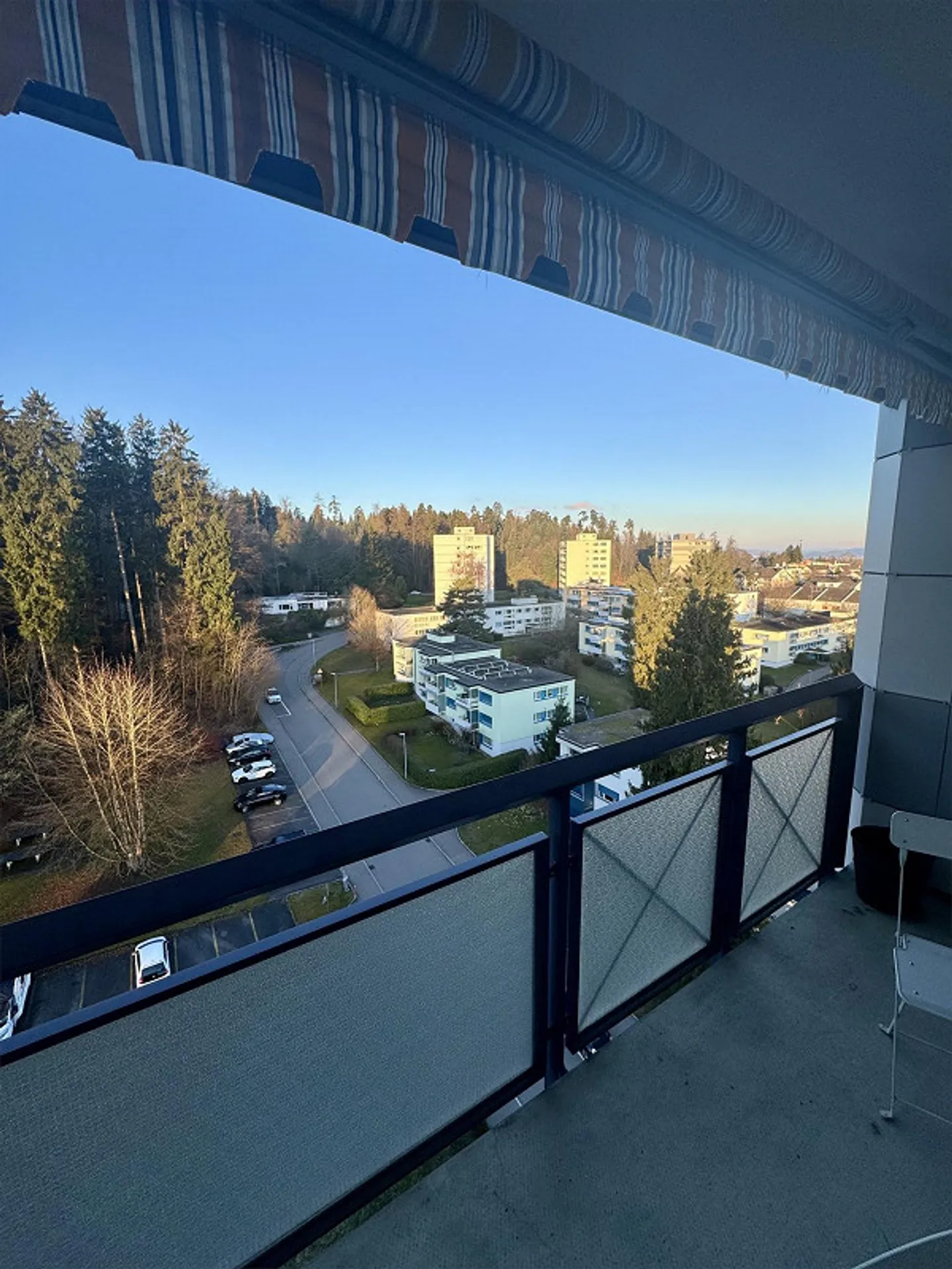 A partire dal 1° maggio appartamento di 3,5 stanze a Zollikerberg - Foto 10 di 16