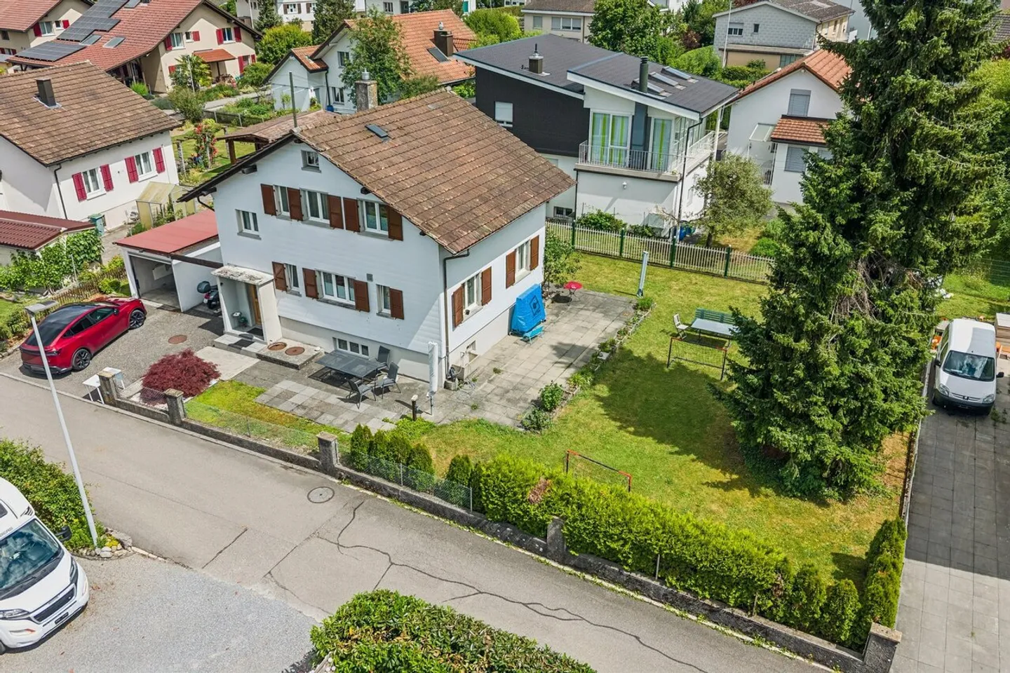 Maison charmante avec grand jardin et agencement polyvalent - Photo 2 sur 8