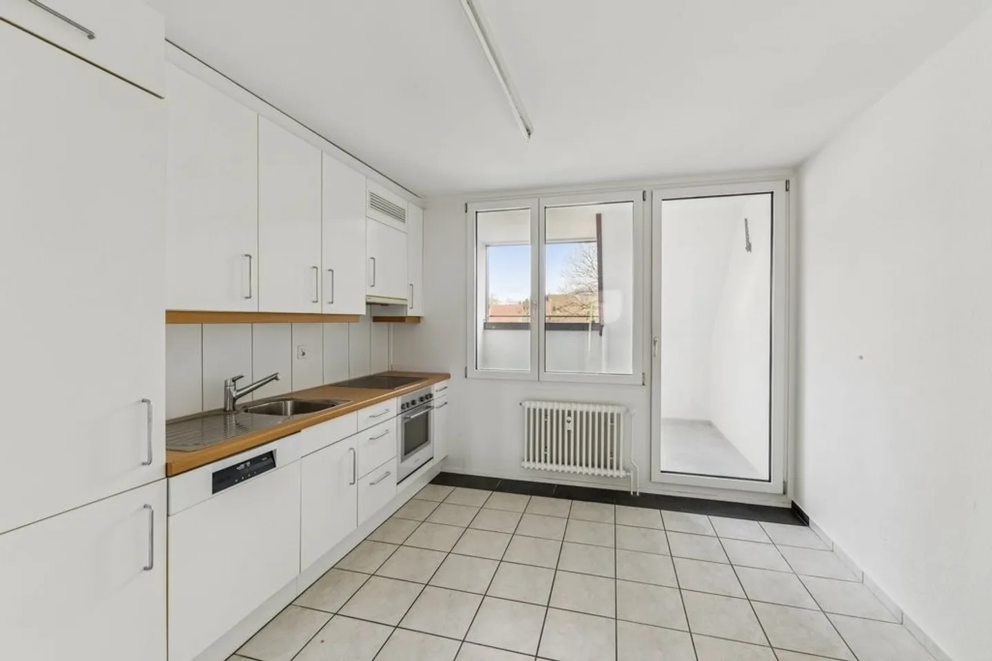 Charming apartment in the heart of Sissach for rent! - Photo 3 of 10