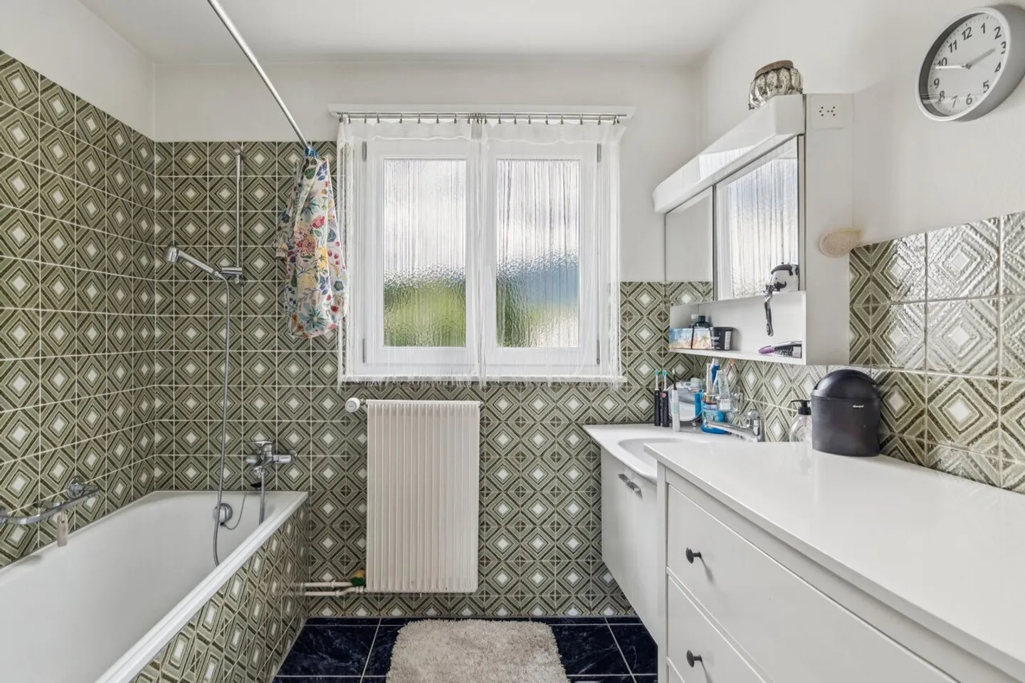 Maison charmante avec grand jardin et agencement polyvalent - Photo 7 sur 8
