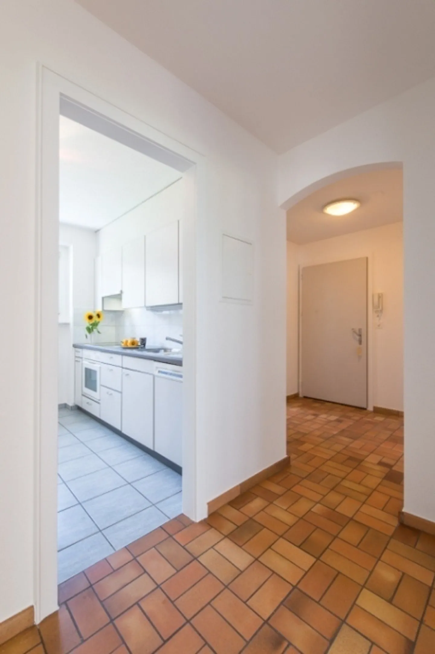 Helle Wohnung mit grossem Balkon - Foto 5 von 8
