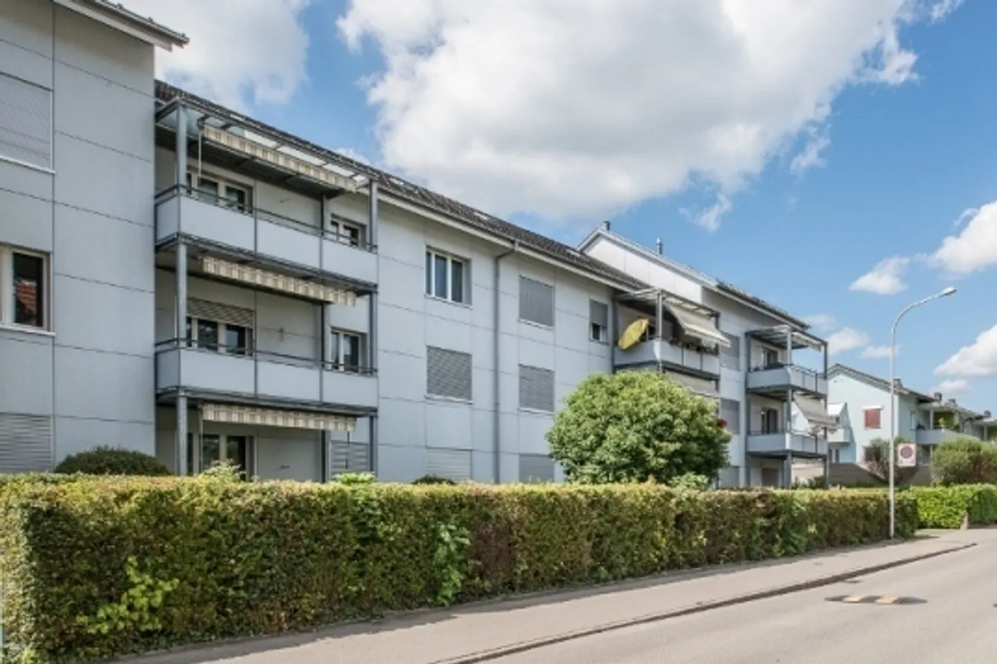Helle Wohnung mit grossem Balkon - Foto 7 von 8