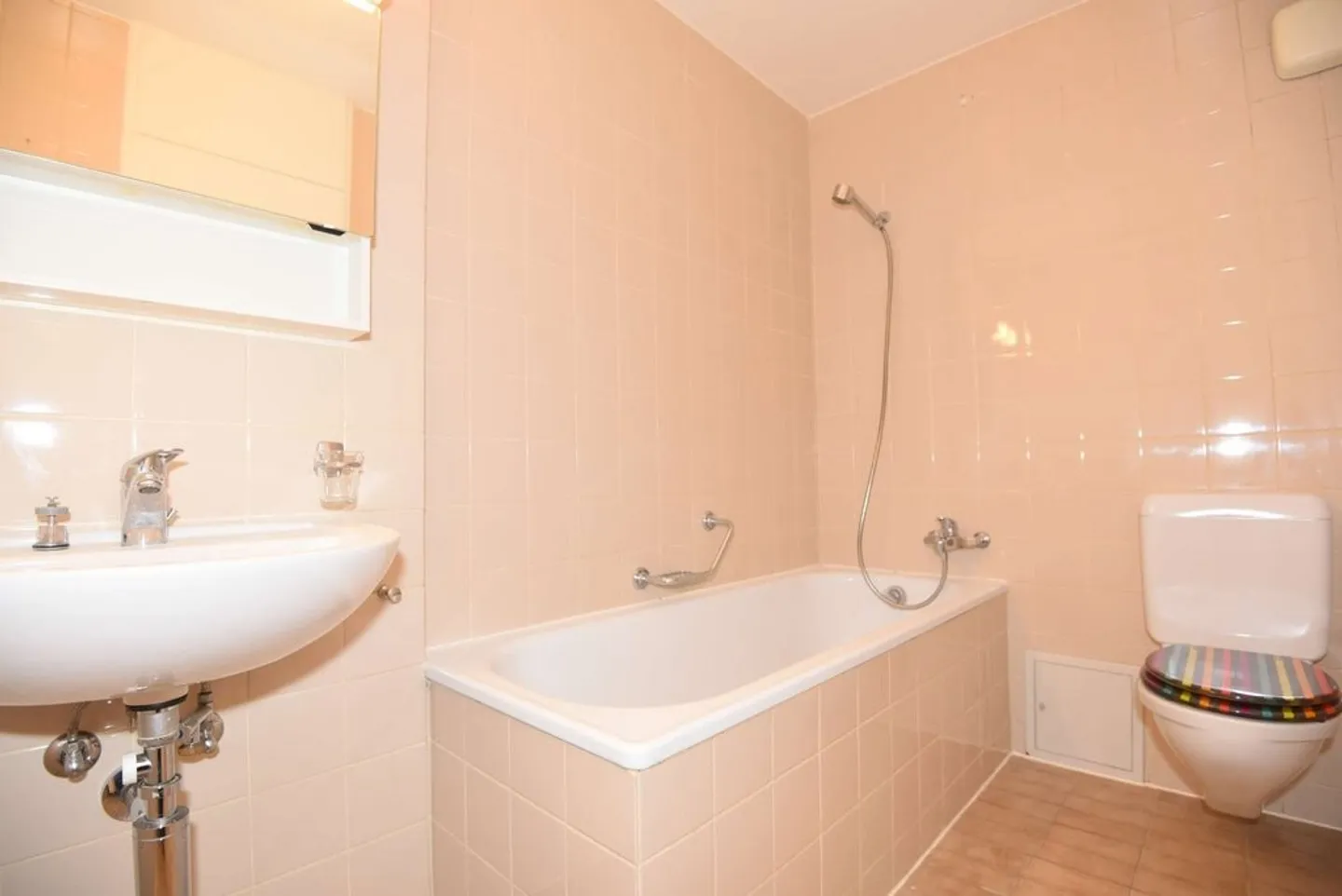 Beautiful 2-room apartment in a quiet neighborhood - Photo 5 of 6