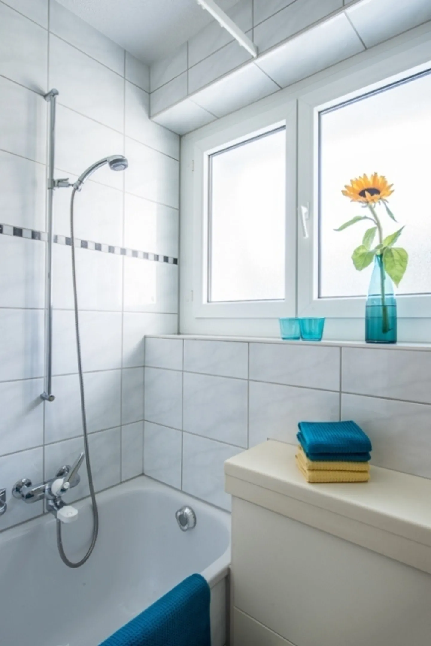 Helle Wohnung mit grossem Balkon - Foto 4 von 8