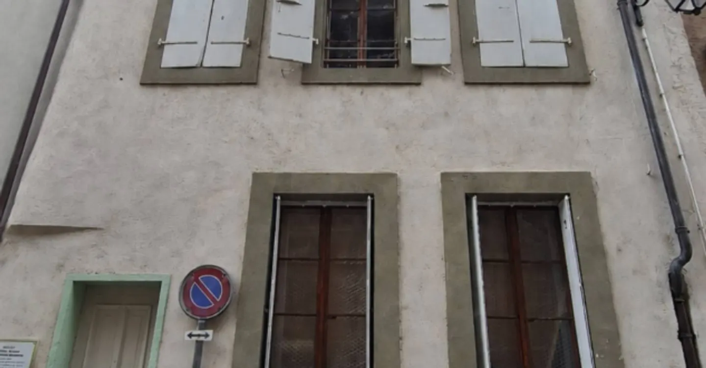 Mixed-Use Building in Vevey - Photo 3 of 11