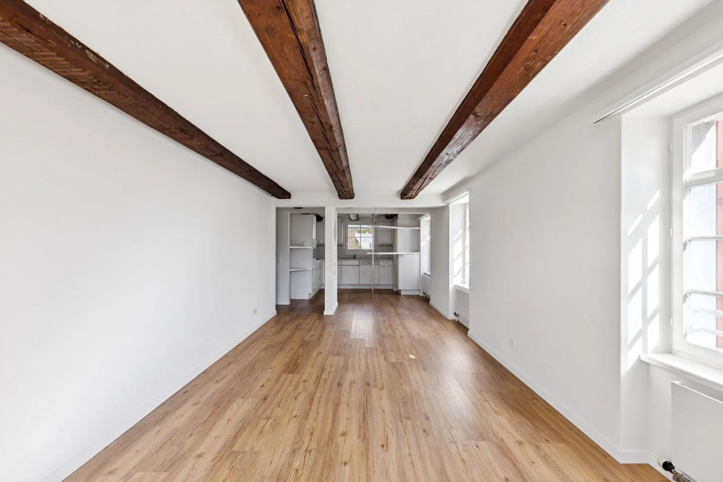 Vivere nel centro del villaggio: appartamento di 2,5 stanze con balcone per rilassarsi - Foto 2 di 9