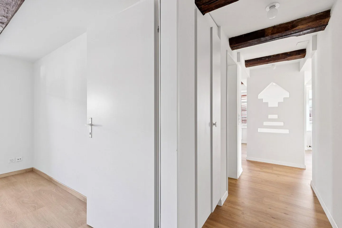 Vivere nel centro del villaggio: appartamento di 2,5 stanze con balcone per rilassarsi - Foto 5 di 9