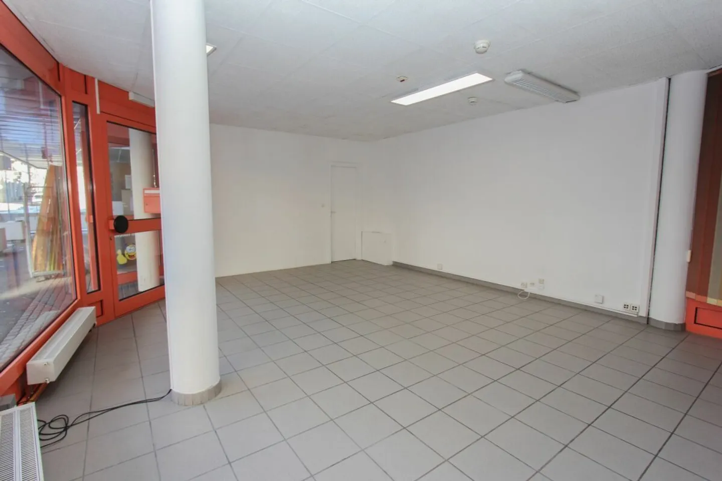 Locale in centro città idealmente situato - 1° affitto netto offerto! - Foto 3 di 6