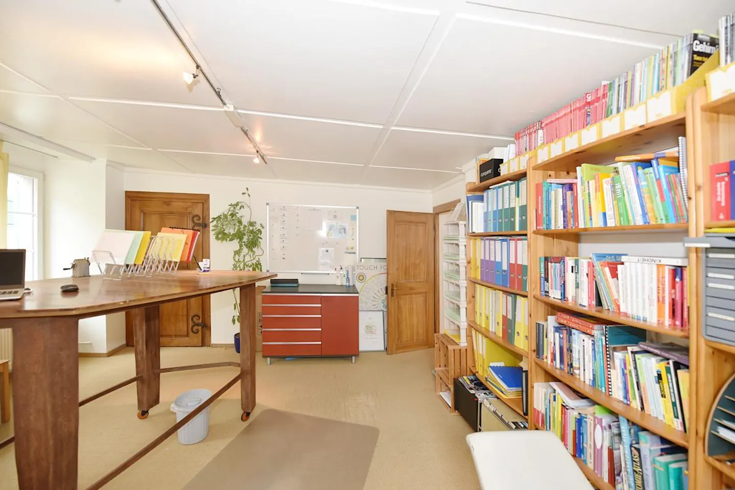Zentrale Büro- oder Praxisräume - Foto 6 von 13