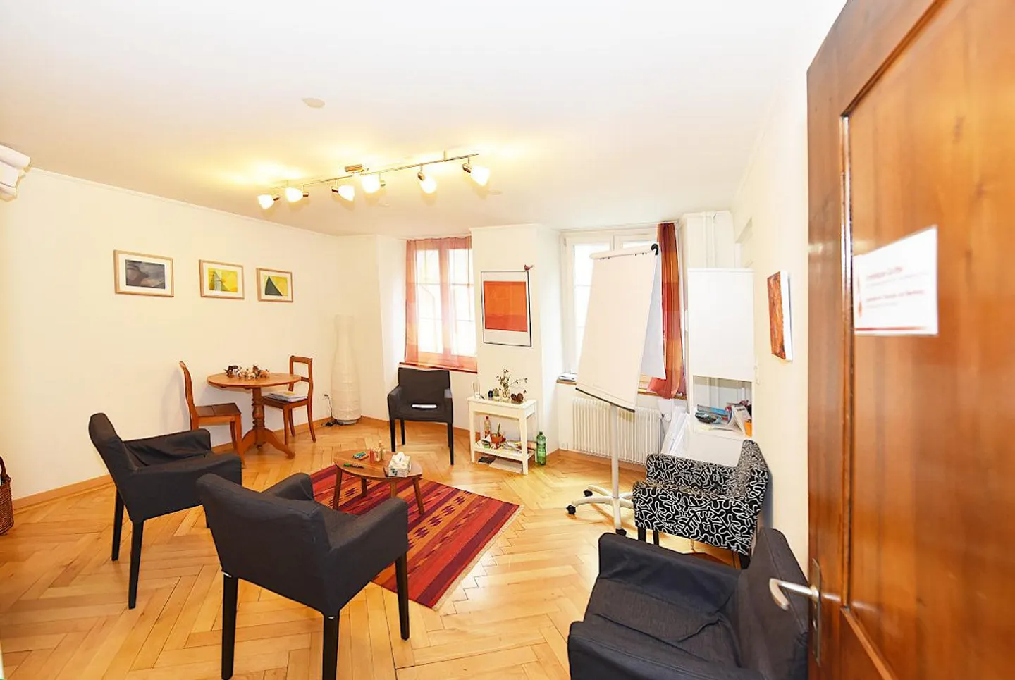 Zentrale Büro- oder Praxisräume - Foto 8 von 13