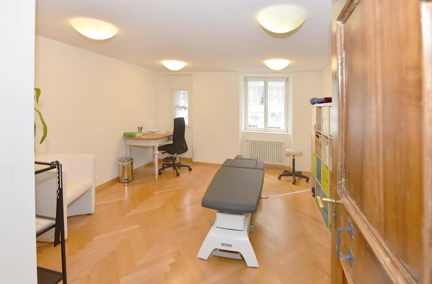 Zentrale Büro- oder Praxisräume - Foto 4 von 13