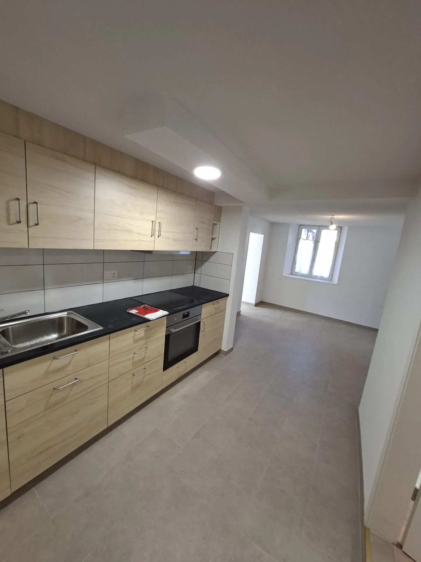 Appartement rénové à Sainte-Croix - Photo 1 sur 5