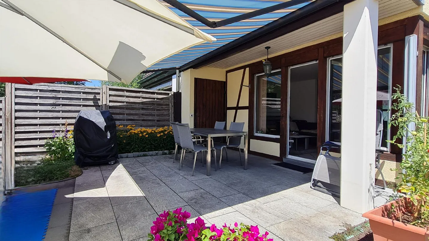 Maison semi-détachée de 4,5 pièces, adaptée aux enfants, ensoleillée, à Biberist - Photo 3 sur 26
