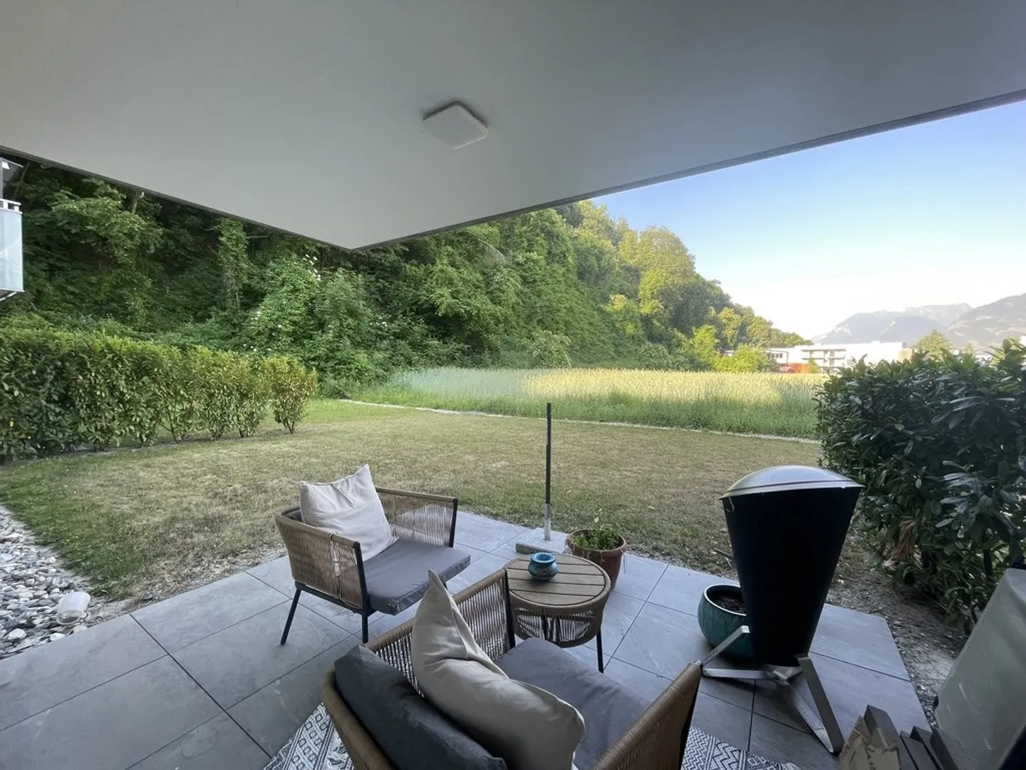 Appartement de 3,5 pièces au rez-de-chaussée avec terrasse - Photo 9 sur 10