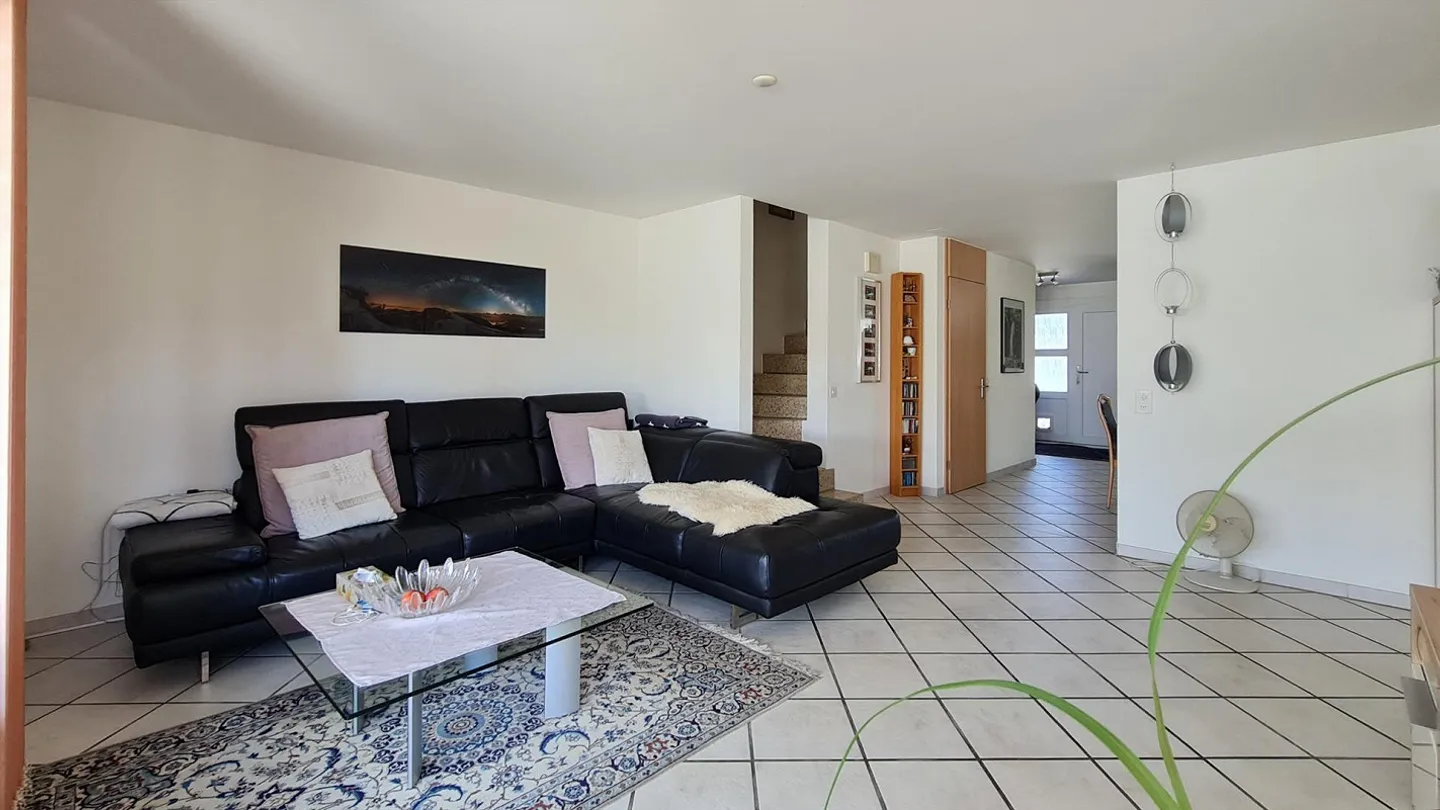 Maison semi-détachée de 4,5 pièces, adaptée aux enfants, ensoleillée, à Biberist - Photo 5 sur 26