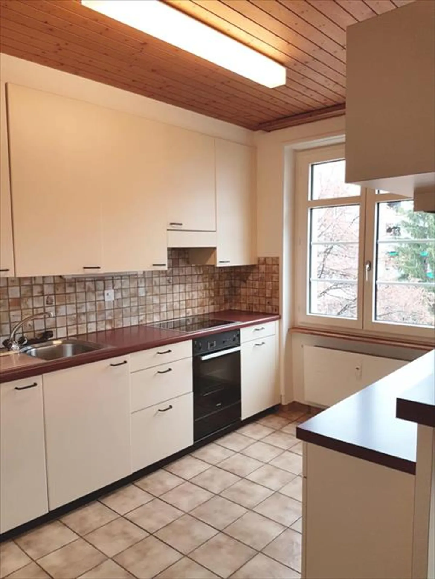 RENT WITHOUT DEPOSIT - great attic apartment near Bad. Bahnhof - Photo 4 of 6