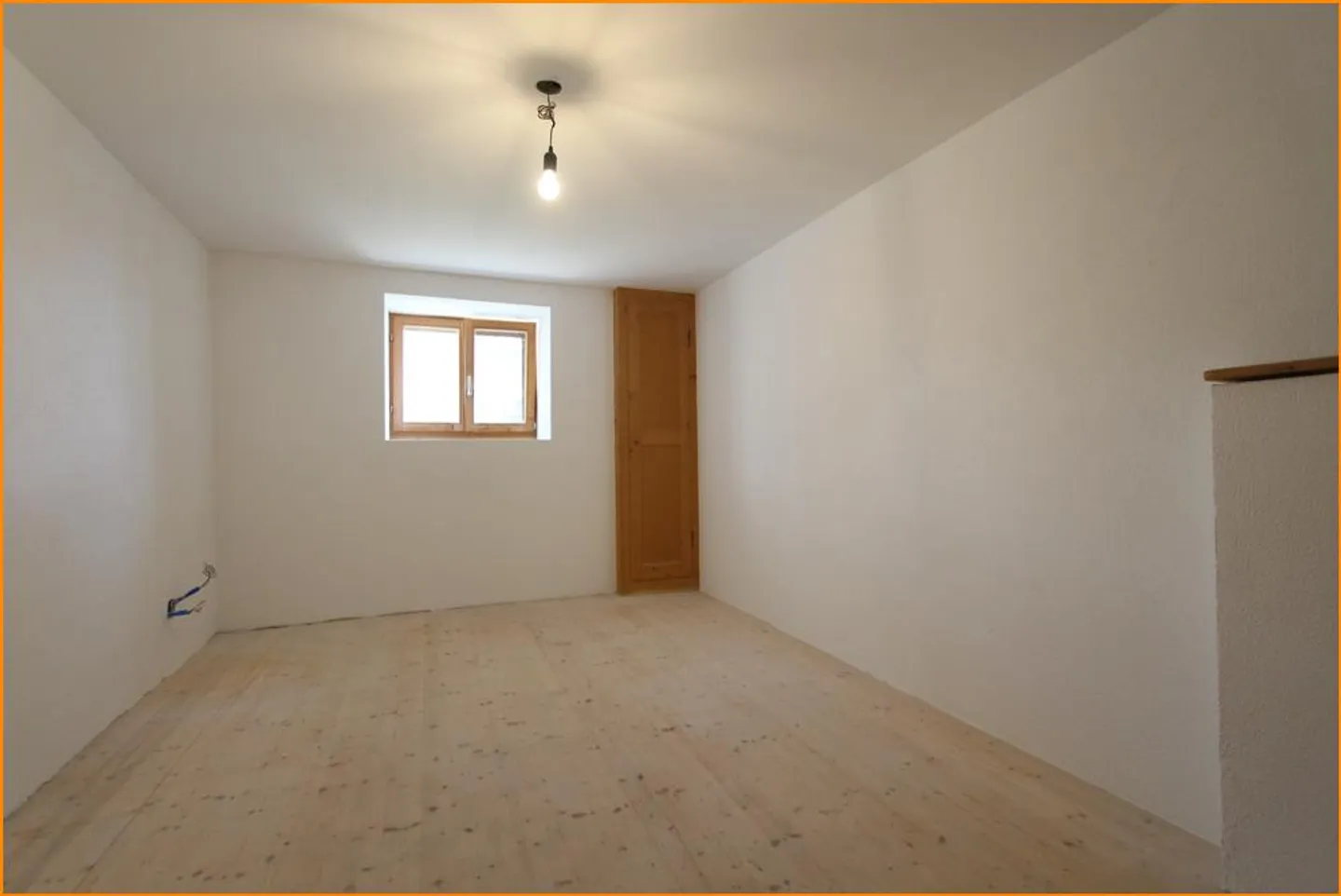 Renovated 5-room apartment in a sun-drenched location. - Photo 6 of 14