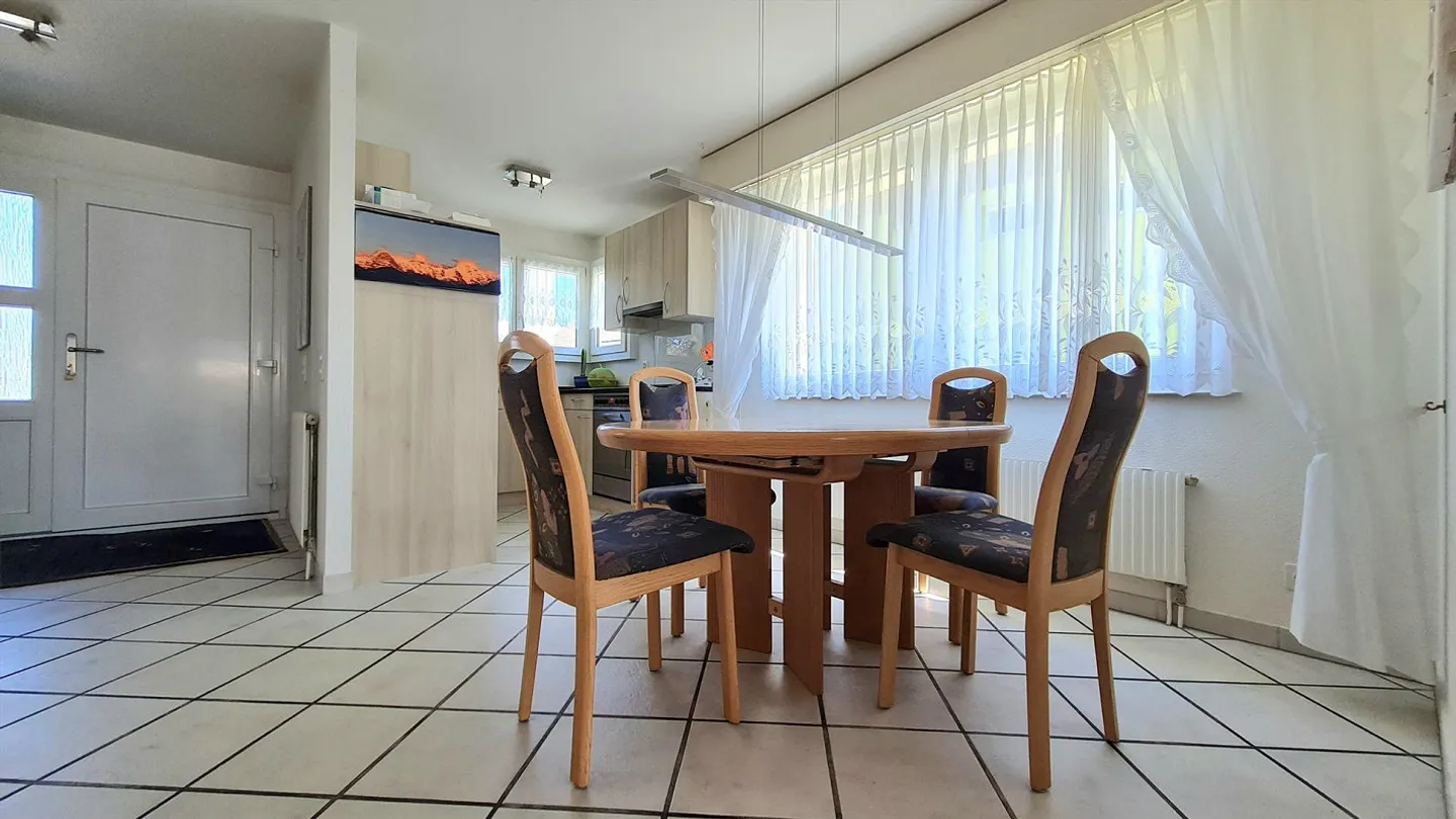 Maison semi-détachée de 4,5 pièces, adaptée aux enfants, ensoleillée, à Biberist - Photo 9 sur 26