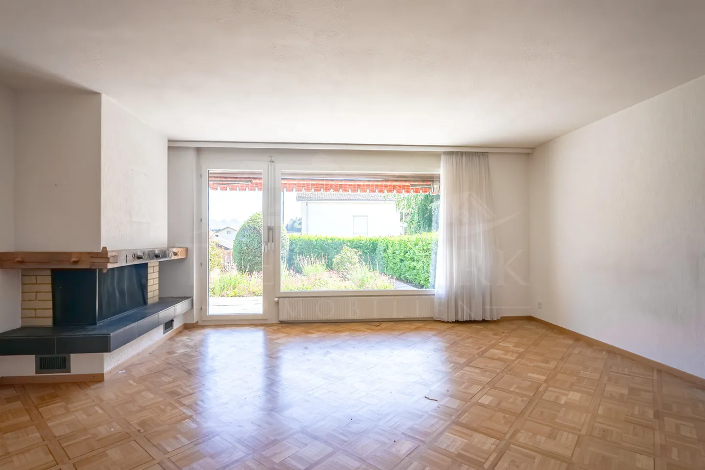 Casa bifamiliare di 4 camere con giardino soleggiato e garage a Worb - Foto 2 di 13