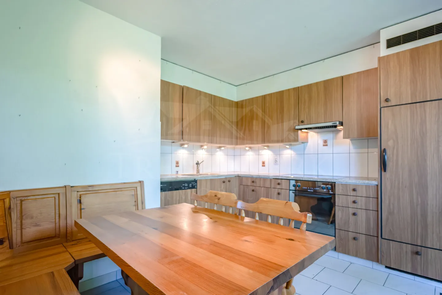Casa bifamiliare di 4 camere con giardino soleggiato e garage a Worb - Foto 3 di 13