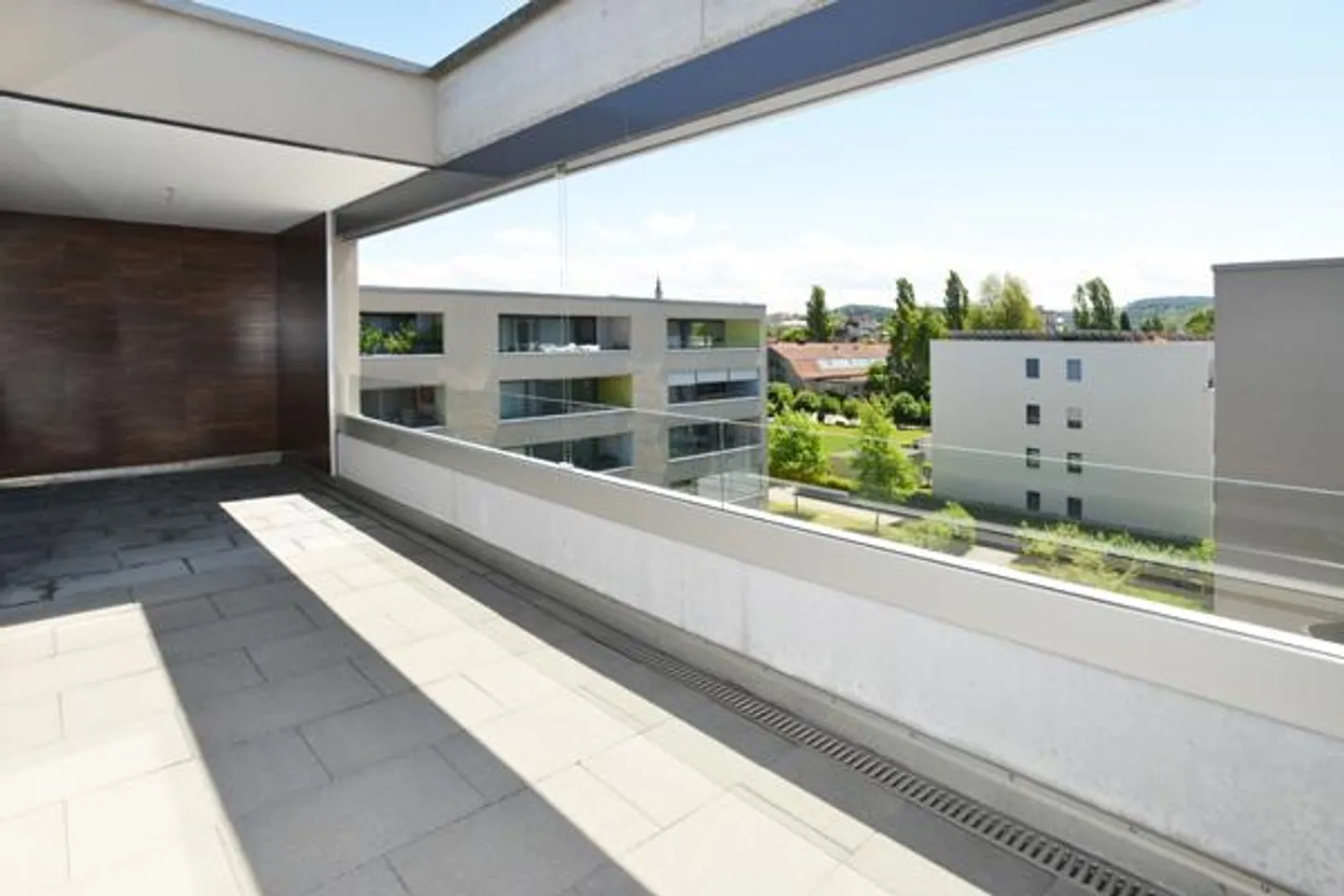 Spacious Modern Apartment - RENT WITHOUT DEPOSIT - Photo 9 of 9