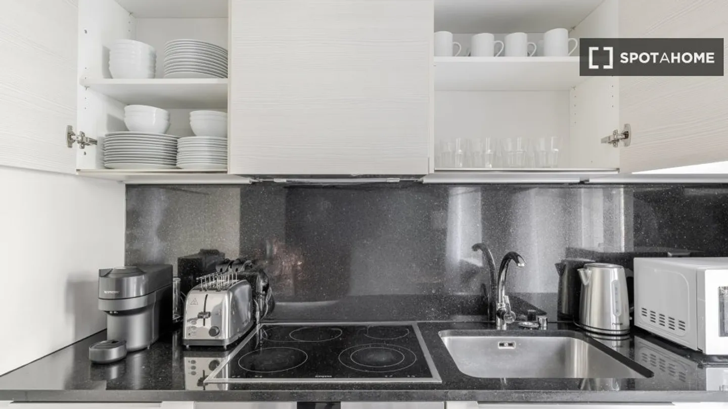 Apartment for rent - Photo 8 of 18