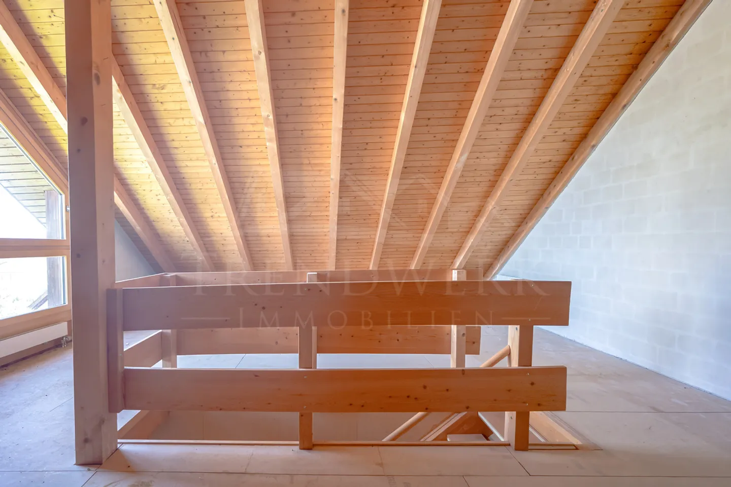 Casa bifamiliare di 4 camere con giardino soleggiato e garage a Worb - Foto 9 di 13