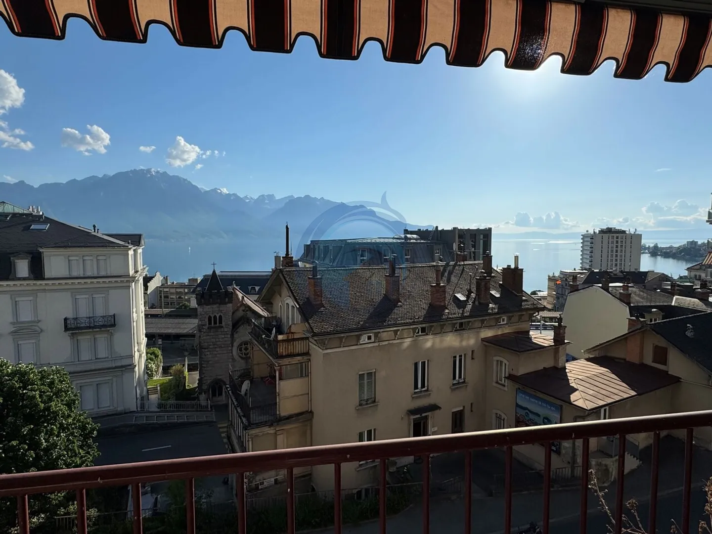 Spazioso appartamento d'angolo di 3,5 locali con vista lago - vicino al centro città - Foto 3 di 13