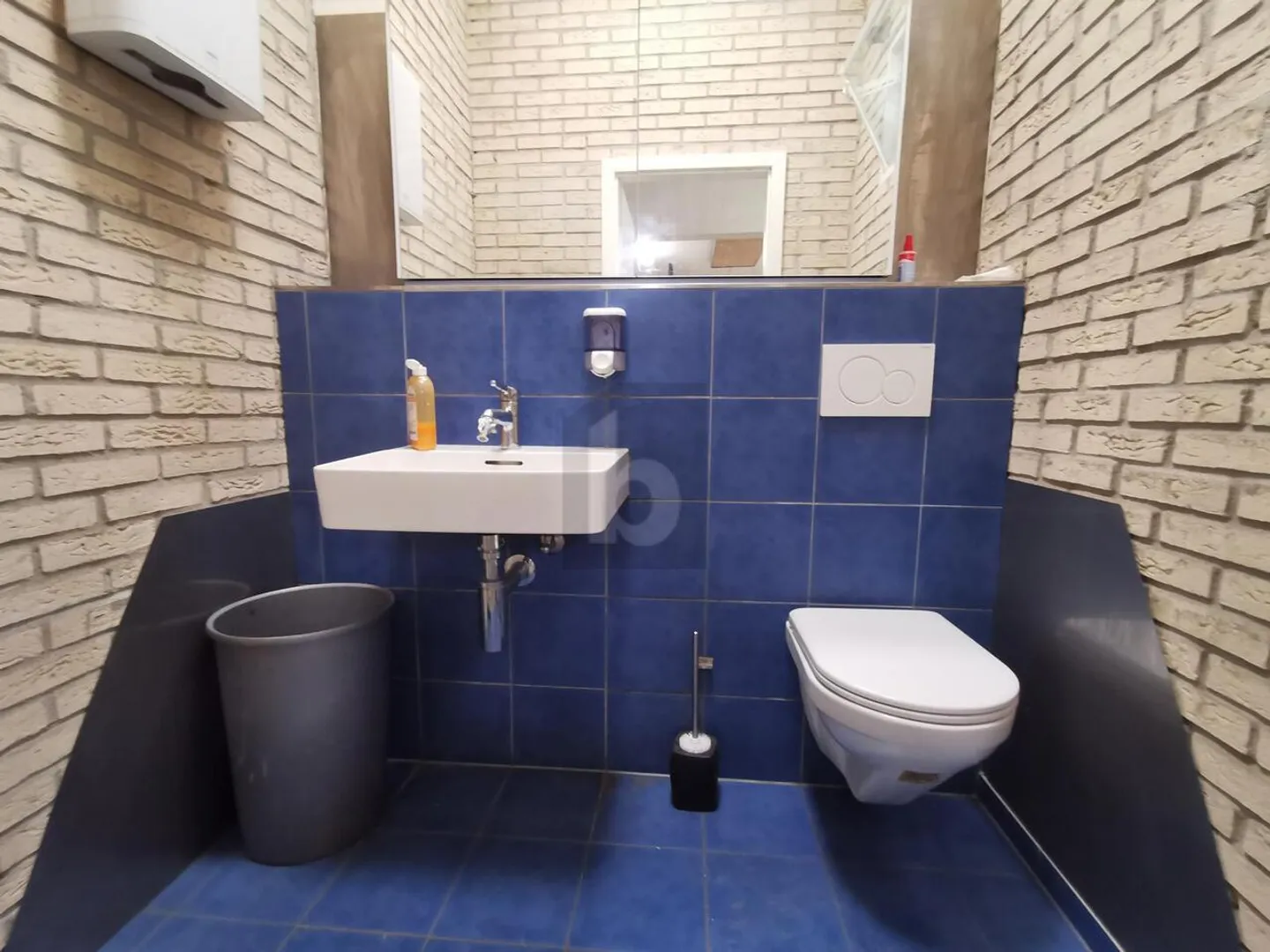 Mischgenutztes Gebäude mieten - Foto 4 von 6