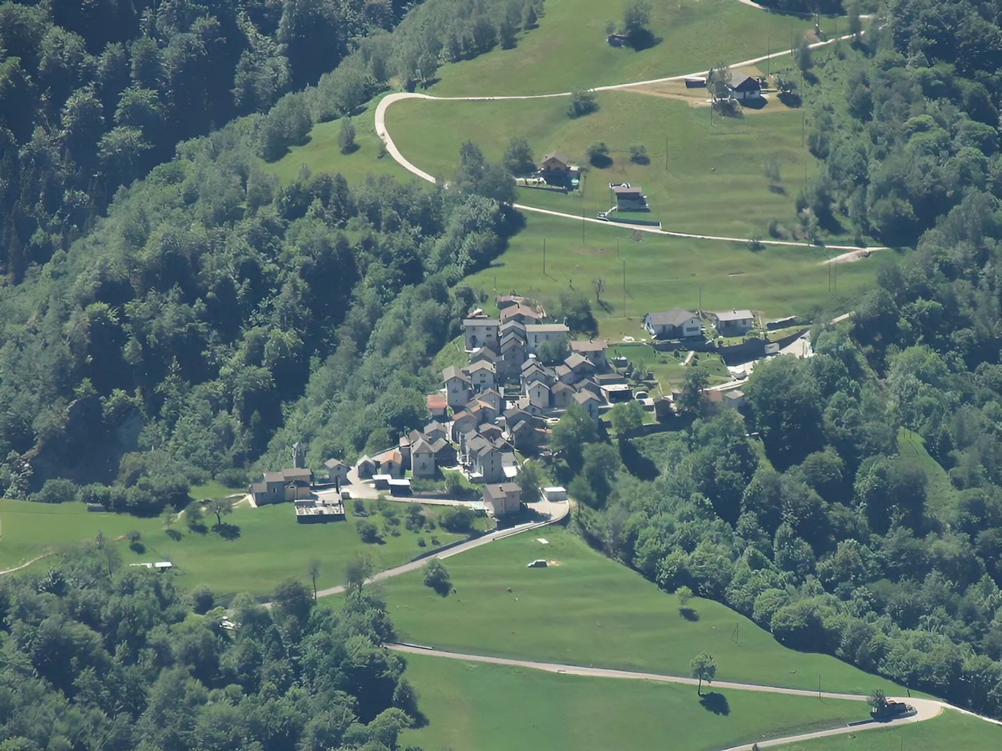 Casa singola in affitto - Foto 2 di 14
