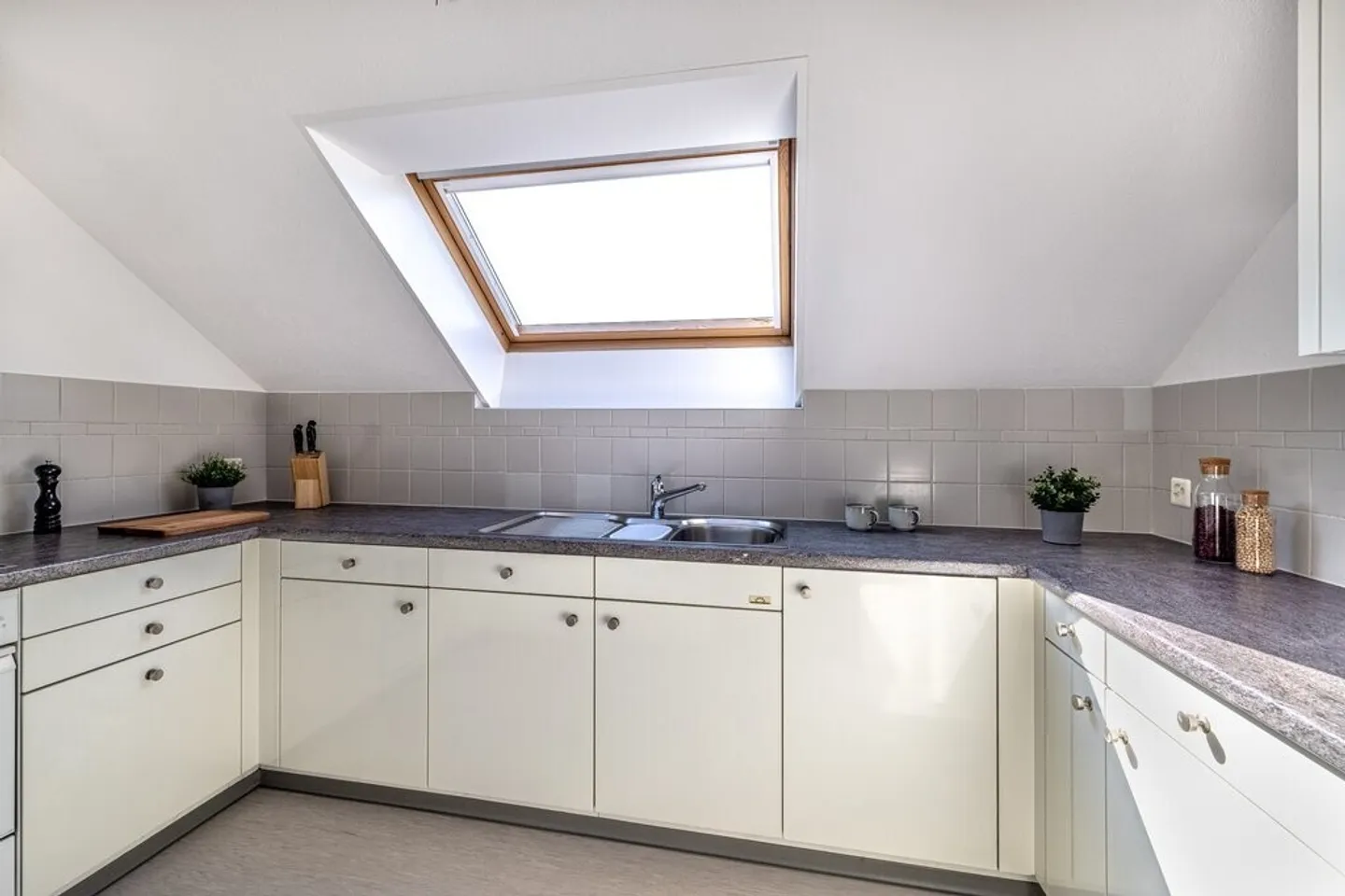 Nous vous cherchons - Photo 4 sur 6