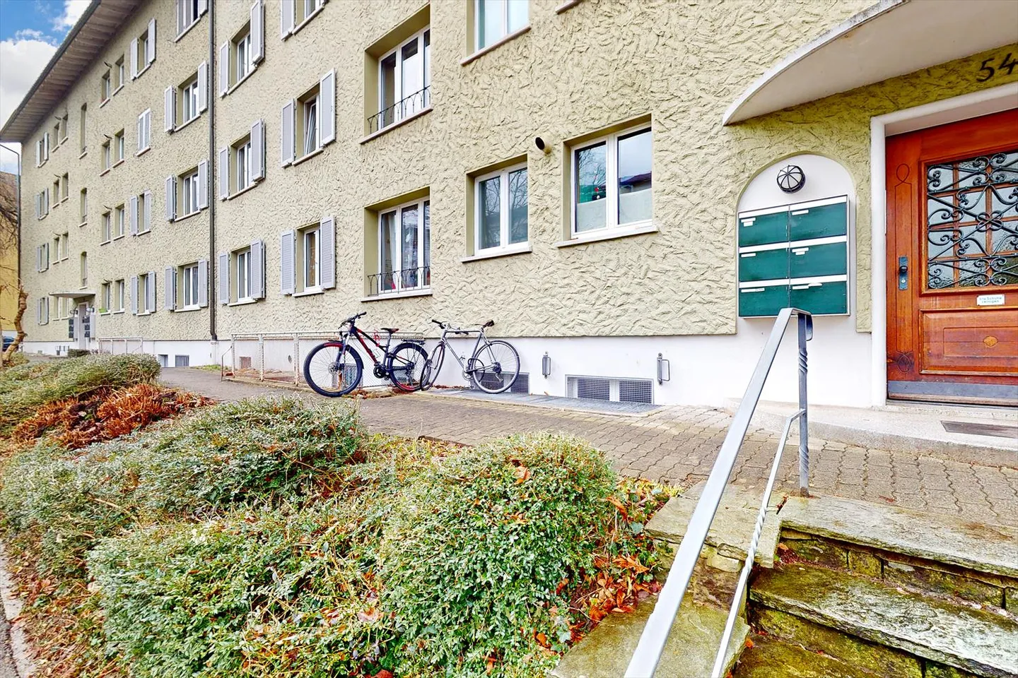 3.5 Room Apartment - Photo 3 of 10