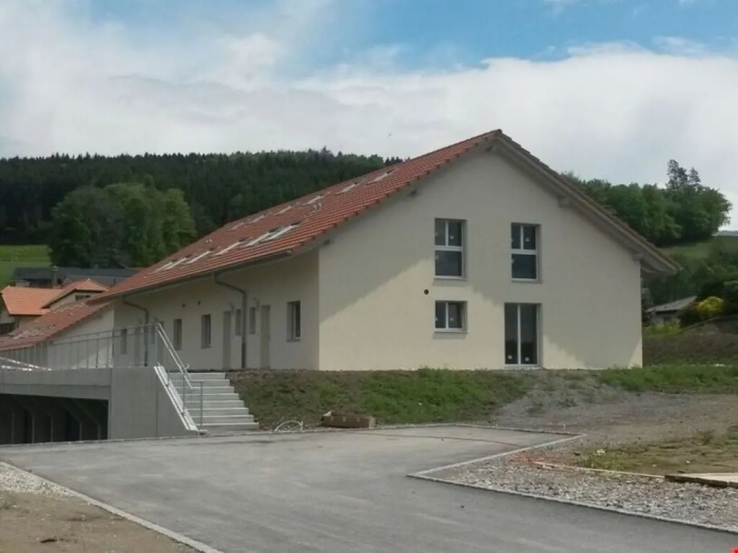 Charmante Villa Jumelée à Arconciel - Photo 1 sur 9