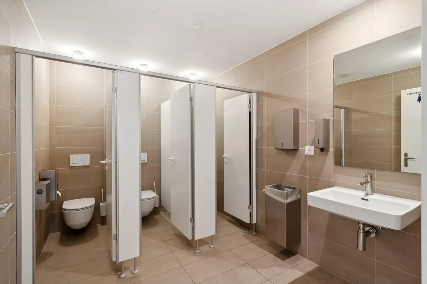 Your new location at the best price in Basel flexible start, clever... - Photo 9 of 9