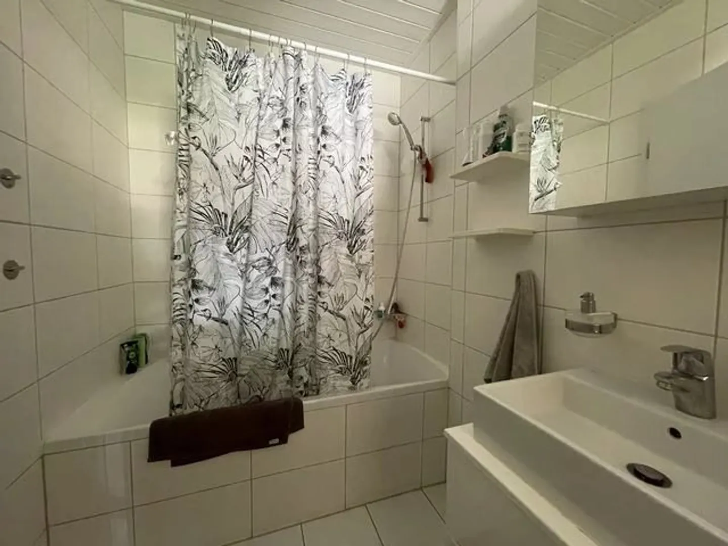 Appartement trois pièces sous le toit - Photo 9 sur 13