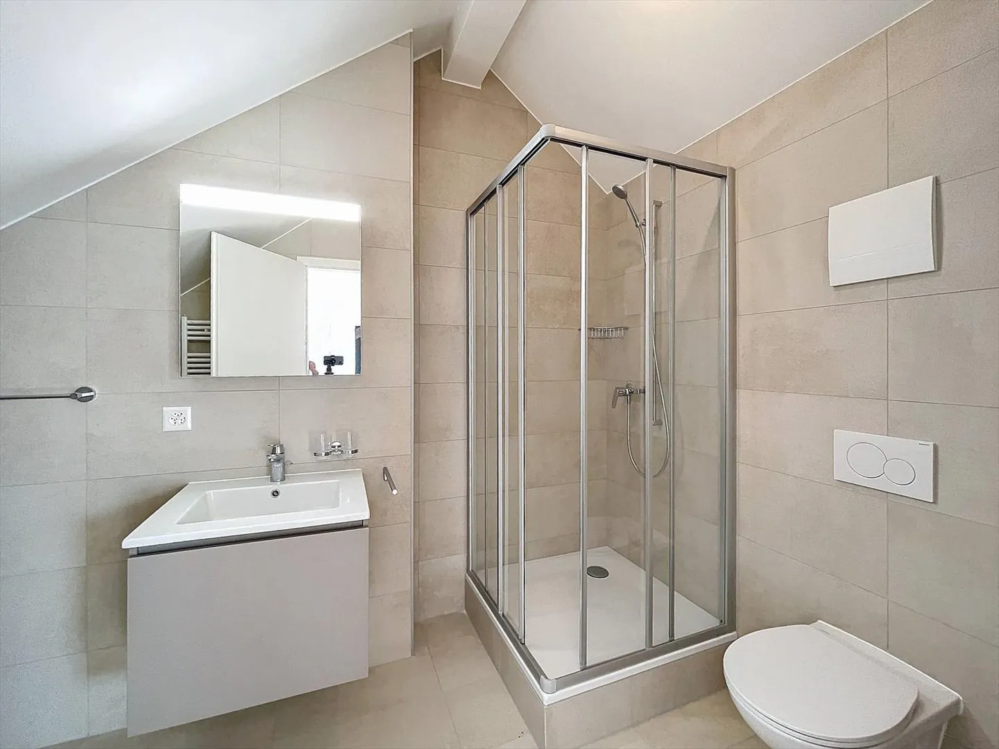 5-room duplex fully renovated - Photo 4 of 8