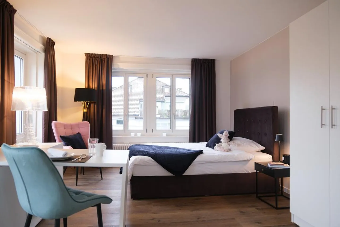 Zauberhaft möbliertes Appartement mit Balkon im Sternmattquartier - Foto 3 von 11