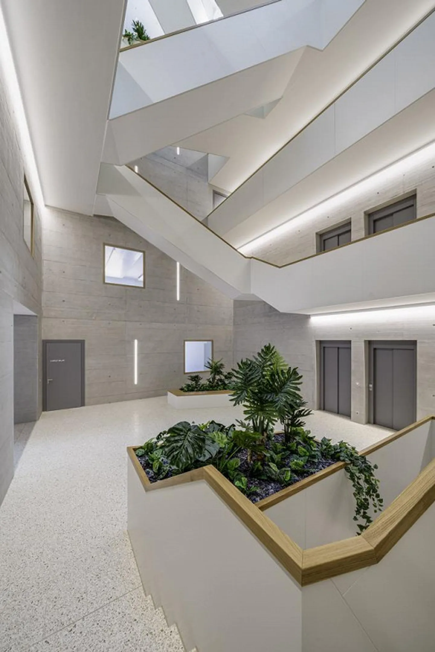 Dreamlike view, modern and ideal transport connections included! - Photo 10 of 11