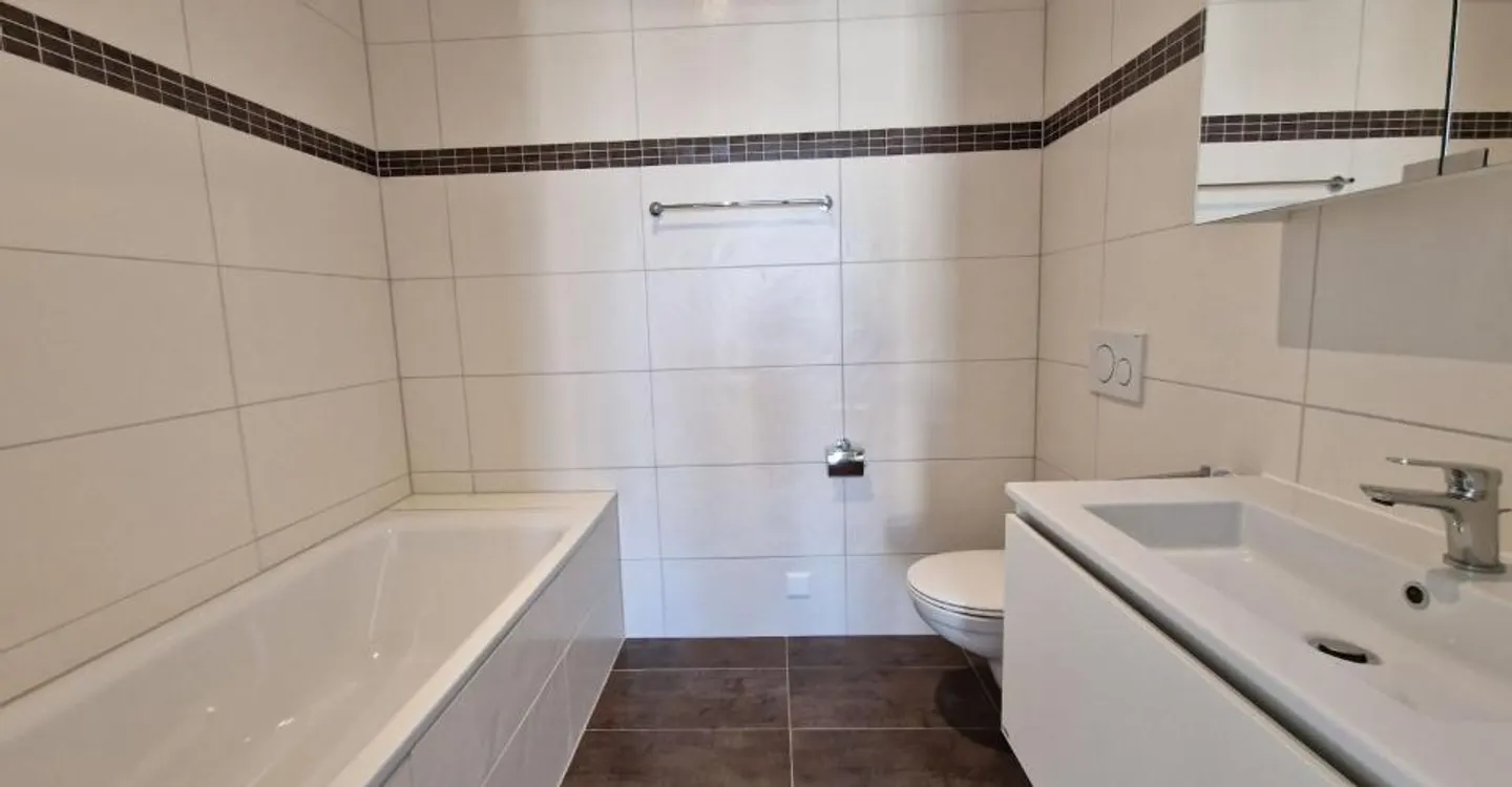 Moulins G - 3,5-Zimmer-Wohnung im 4. Stock - Foto 5 von 7