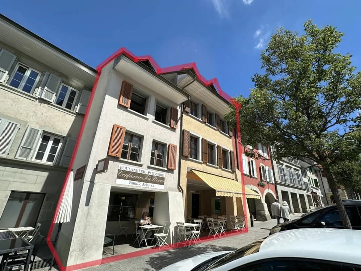 Edificio in affitto con superficie commerciale - Proprietà residenziale e commerciale - Foto 1 di 13