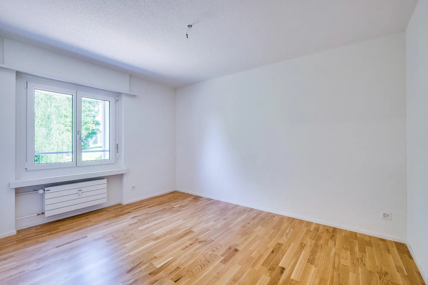 Modernes Apartment mit Balkon - Foto 6 von 11