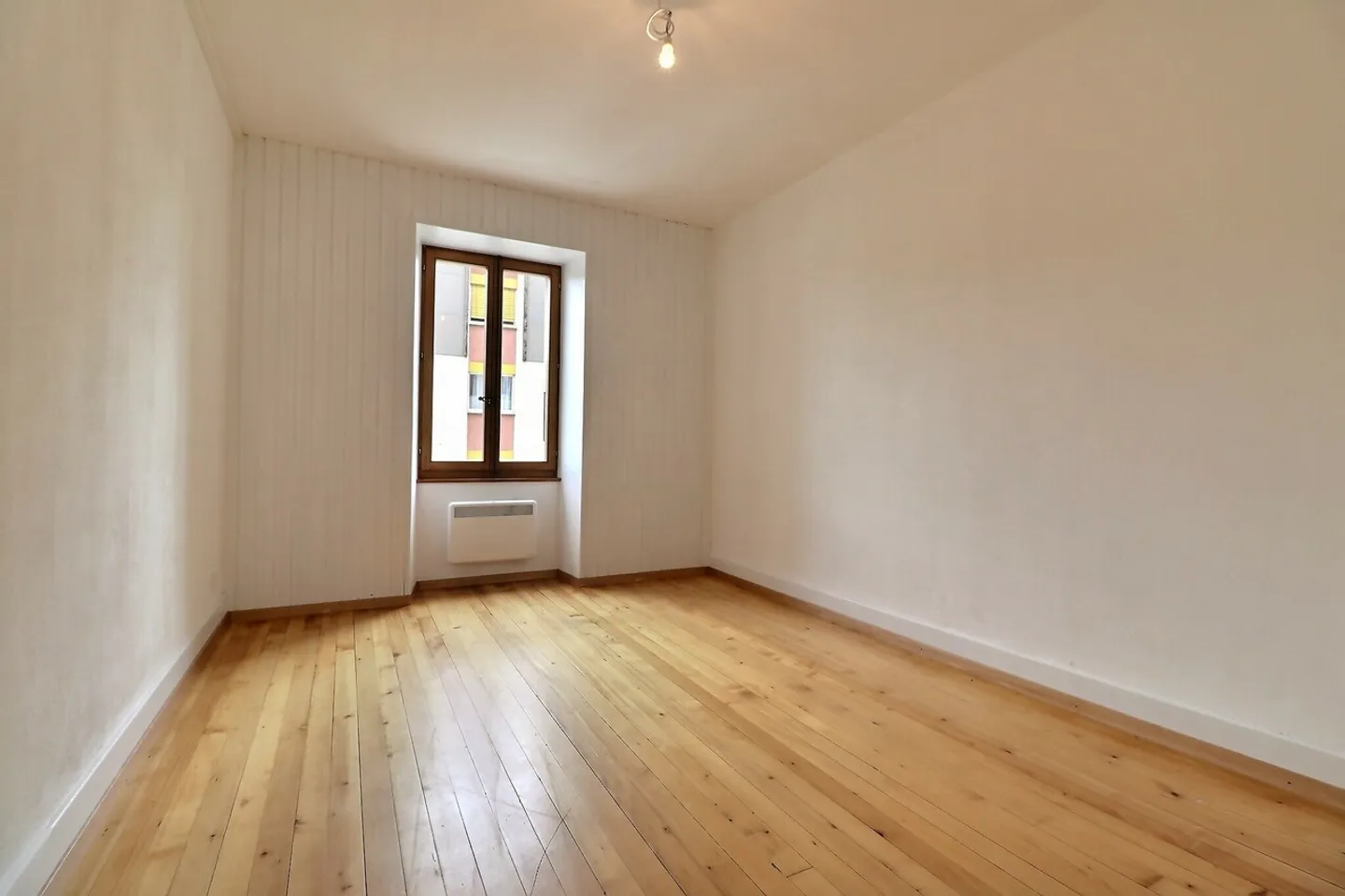 Beautiful 3-room apartment in the center of Lucens - Photo 4 of 7