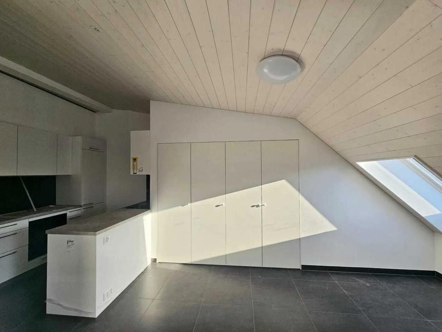 Appartement sous les toits à Yverdon - Photo 3 sur 6