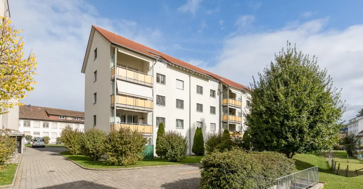 Charmante Dachwohnung - Foto 1 von 6