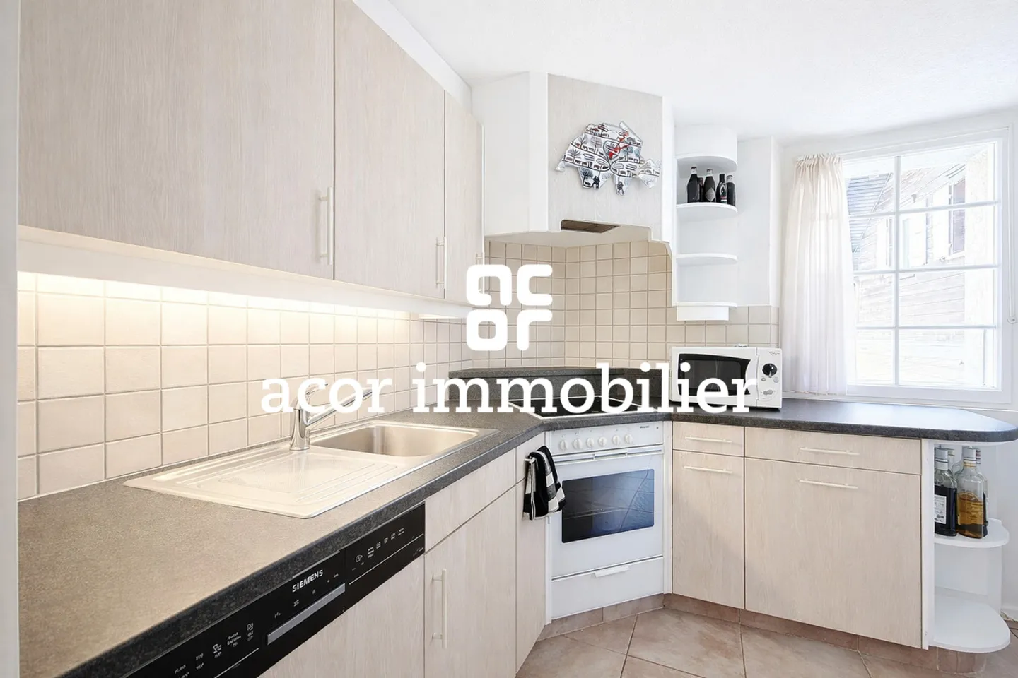 Charming Individual Bungalow in the Heart of the Old Town of Saillon - Photo 4 of 7