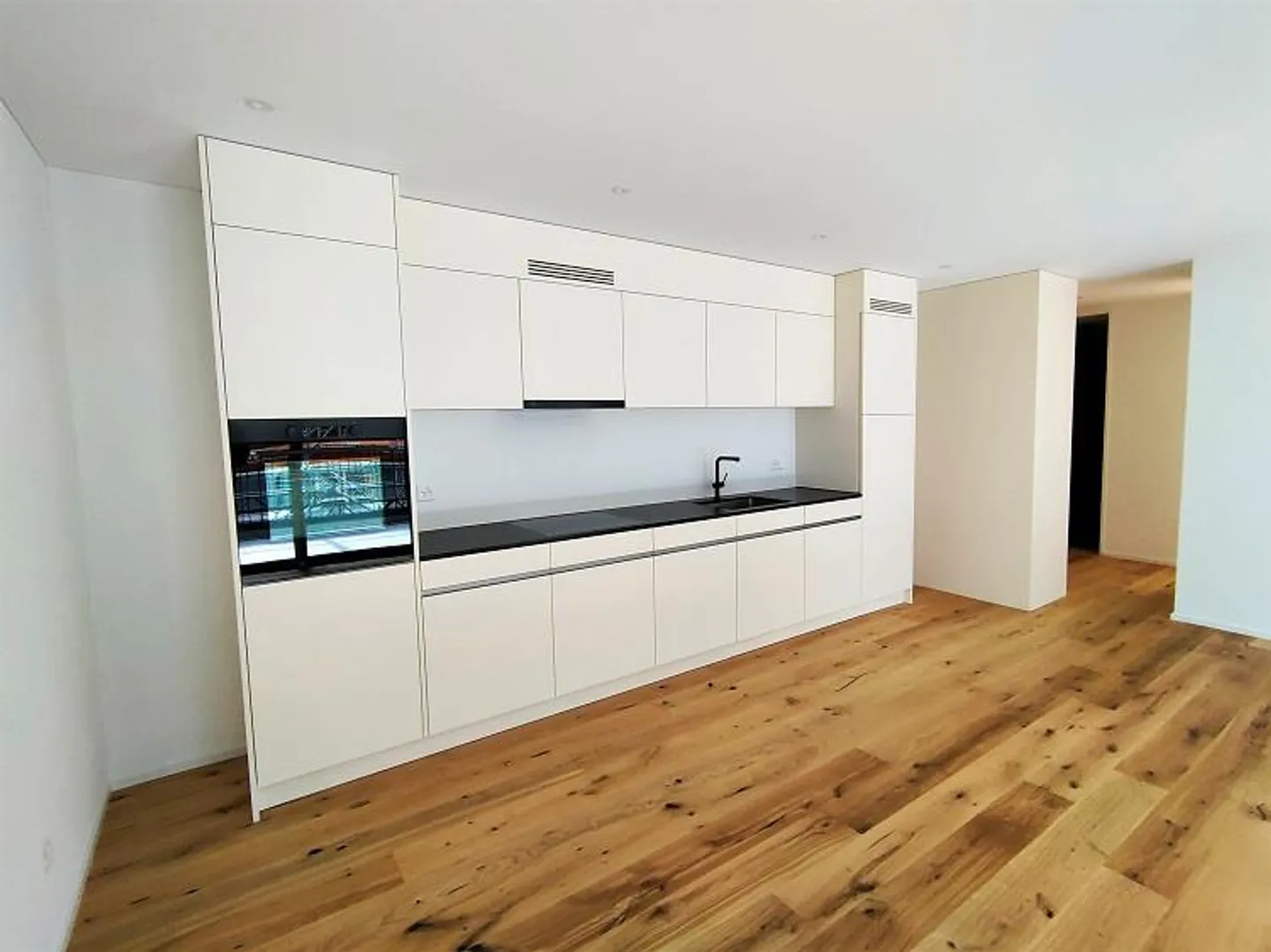 New apartment in a beautiful residential area near Lake Constance - Photo 3 of 8