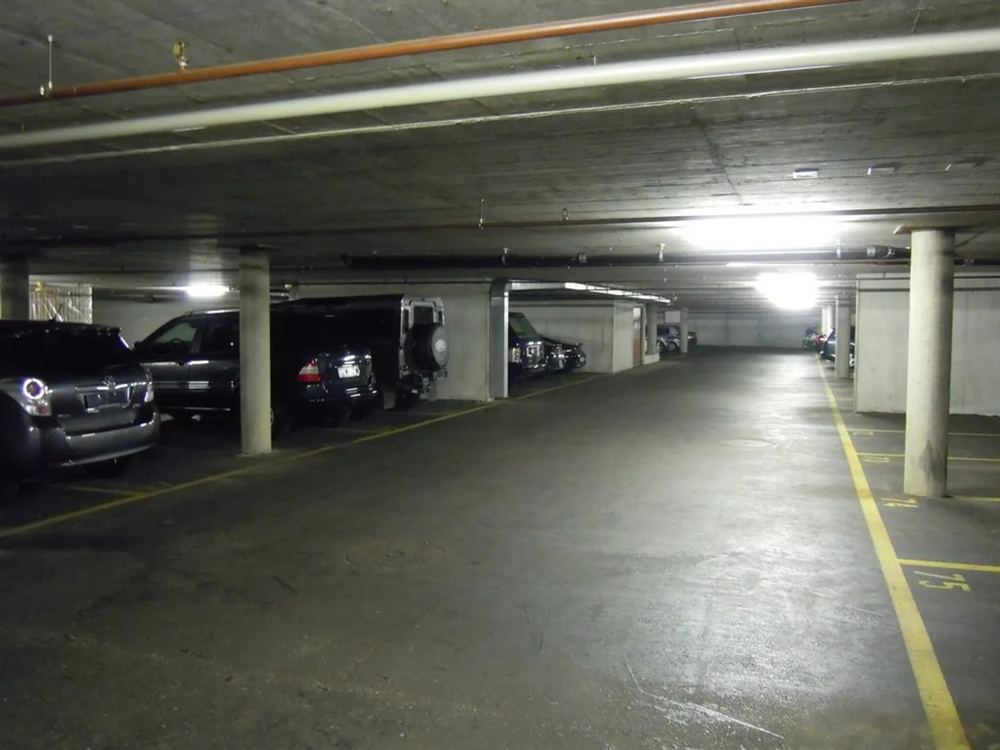 Innenparkplatz zu vermieten, nur wenige Schritte von der Autobahn entfernt! - Foto 2 von 2