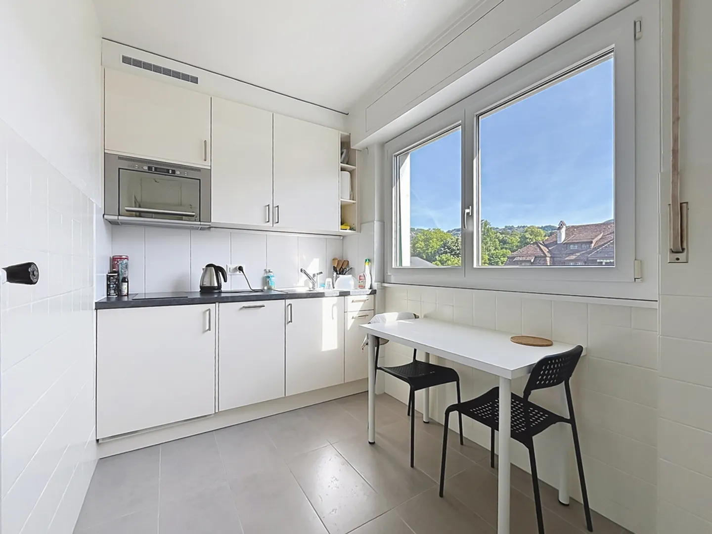 1.5 Room Apartment - Photo 2 of 9
