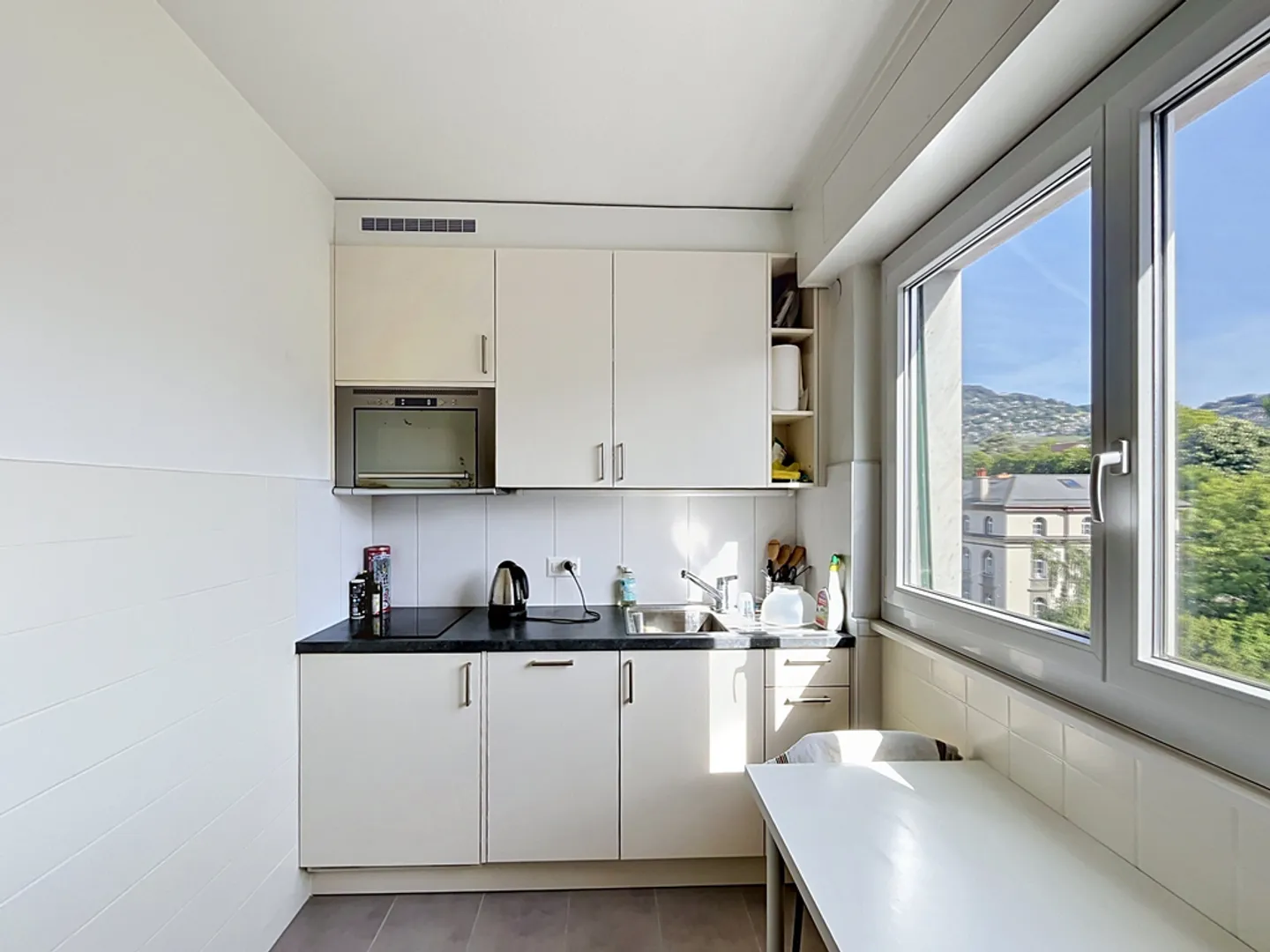 1.5 Room Apartment - Photo 3 of 9