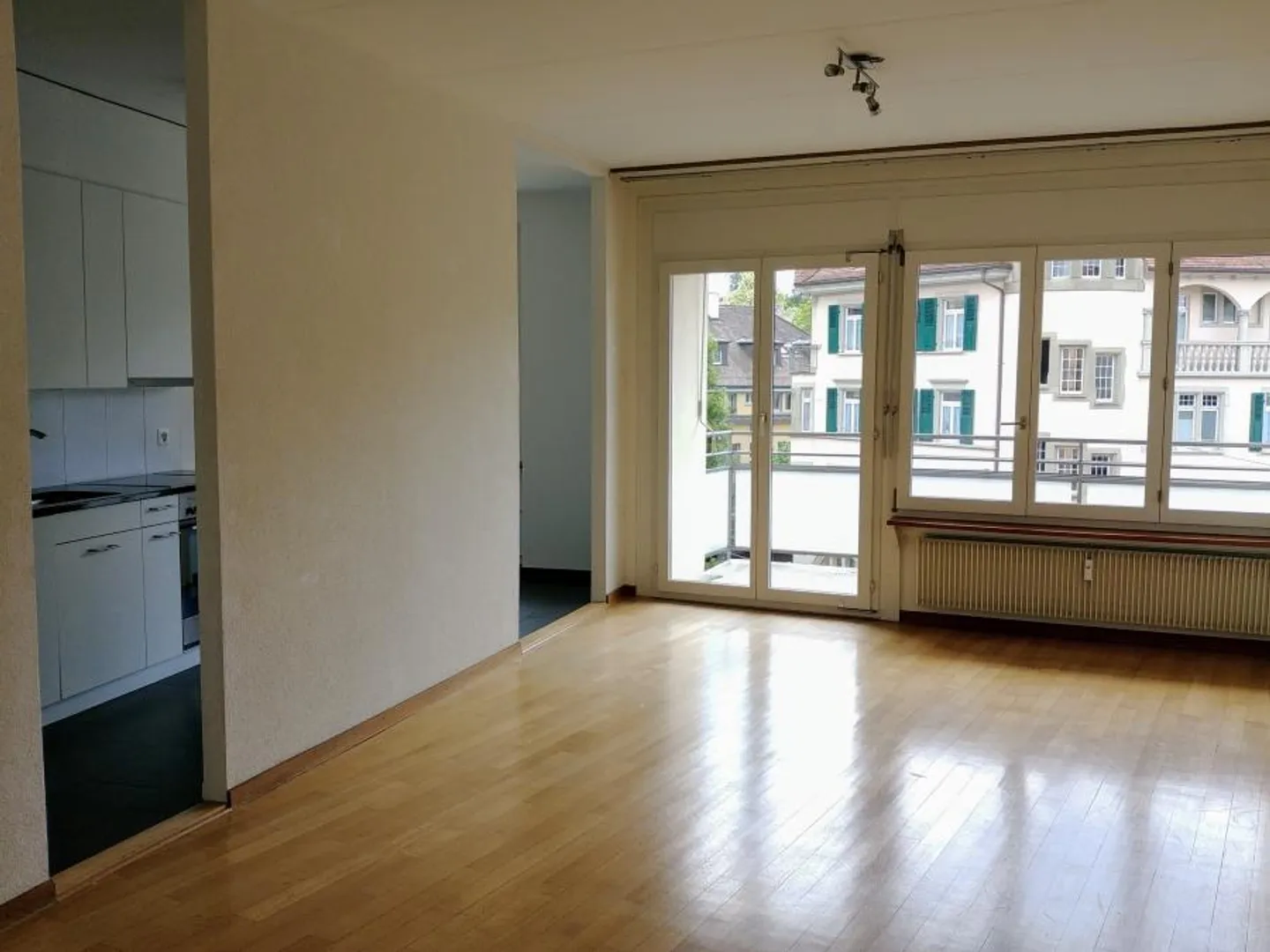 OLD BUILDING APARTMENT IN MONBIJOU! - Photo 2 of 4